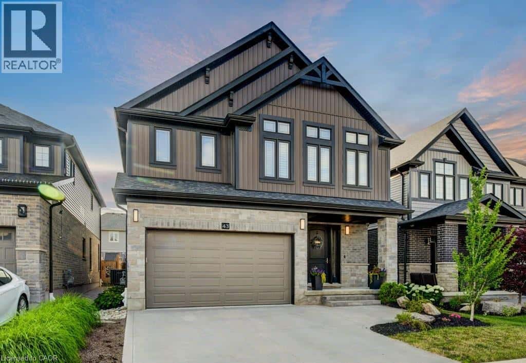 43 GREYHAWK Street — Kitchener, Ontario - Photo 2 of 47