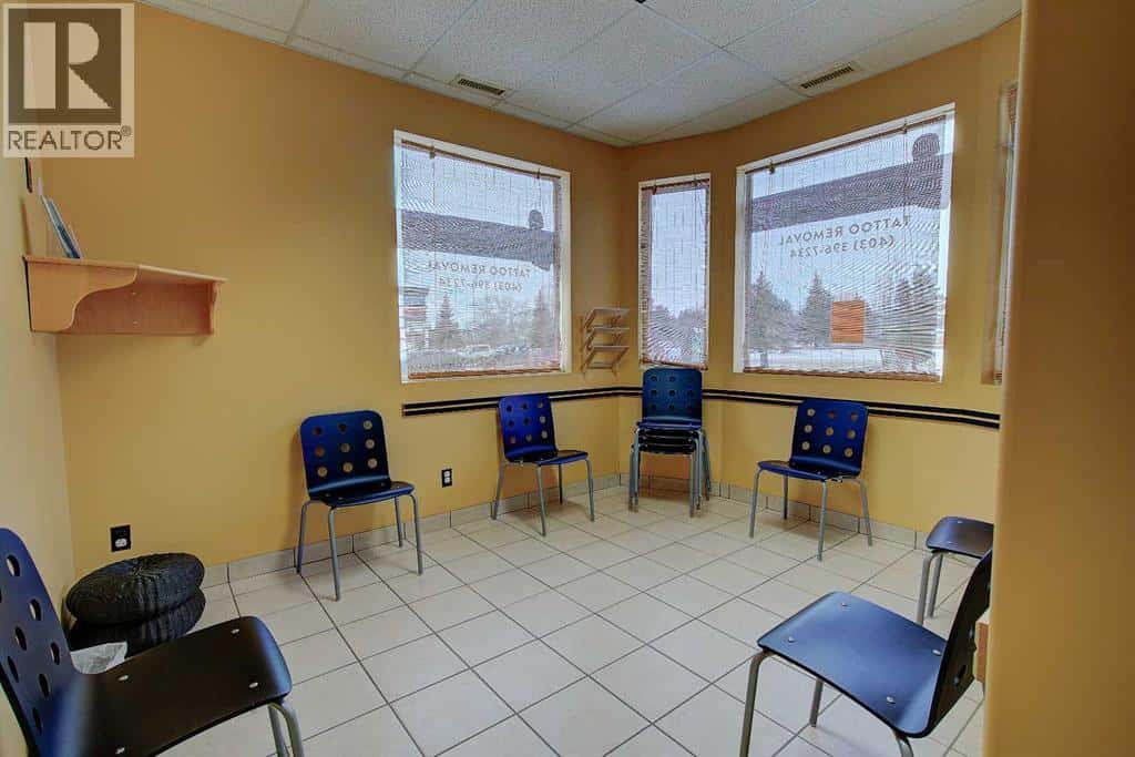 1, 5021 Parkwood Road — Blackfalds - Photo 4 of 22