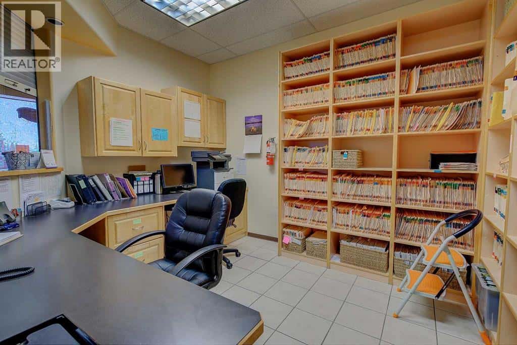 1, 5021 Parkwood Road — Blackfalds - Photo 5 of 22