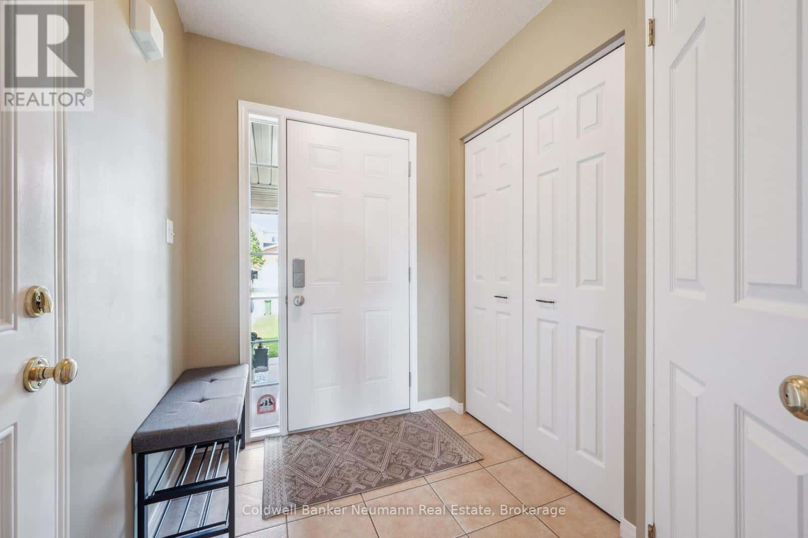 60 HASLER CRESCENT — Guelph (Pineridge/Westminster Woods), Ontario - Photo 3 of 44