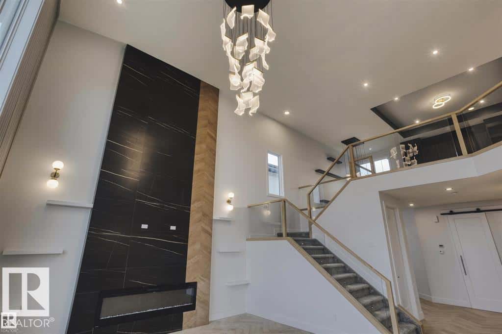 63 JUBILATION DR — St. Albert, Alberta - Photo 2 of 17