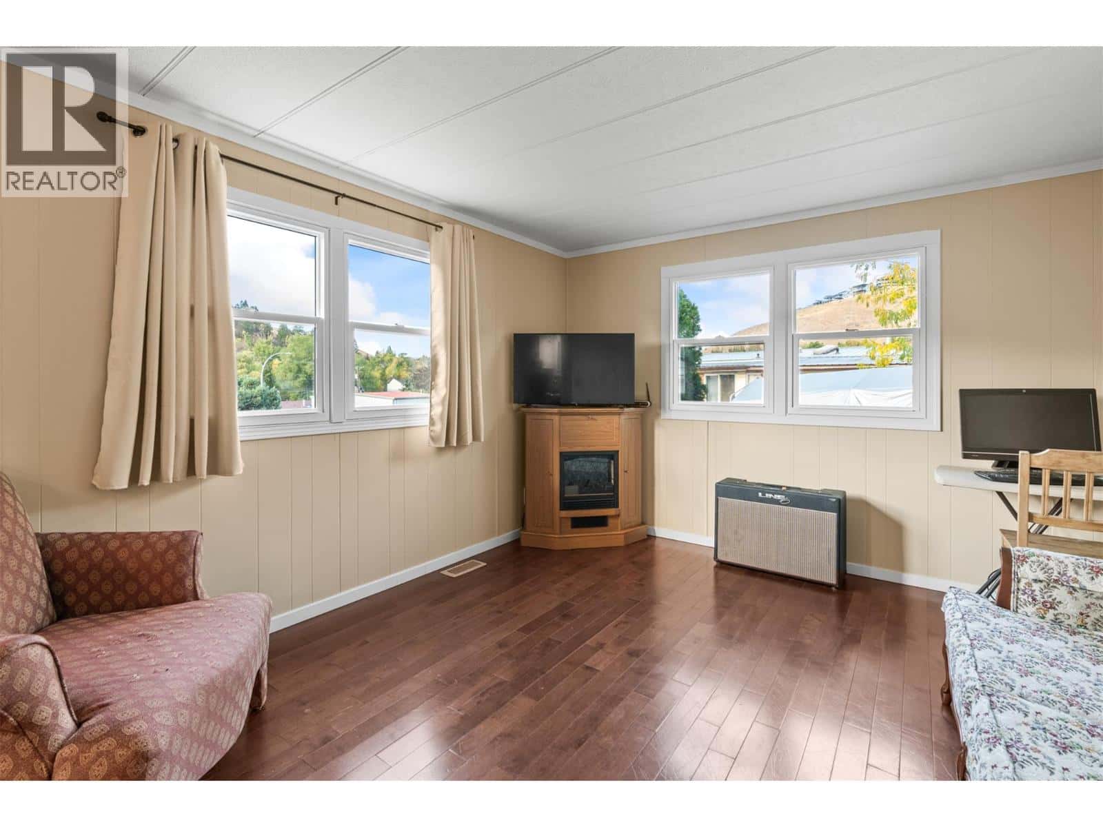 15401 Kalamalka Road Unit# 92 — Coldstream, British Columbia - Photo 4 of 42