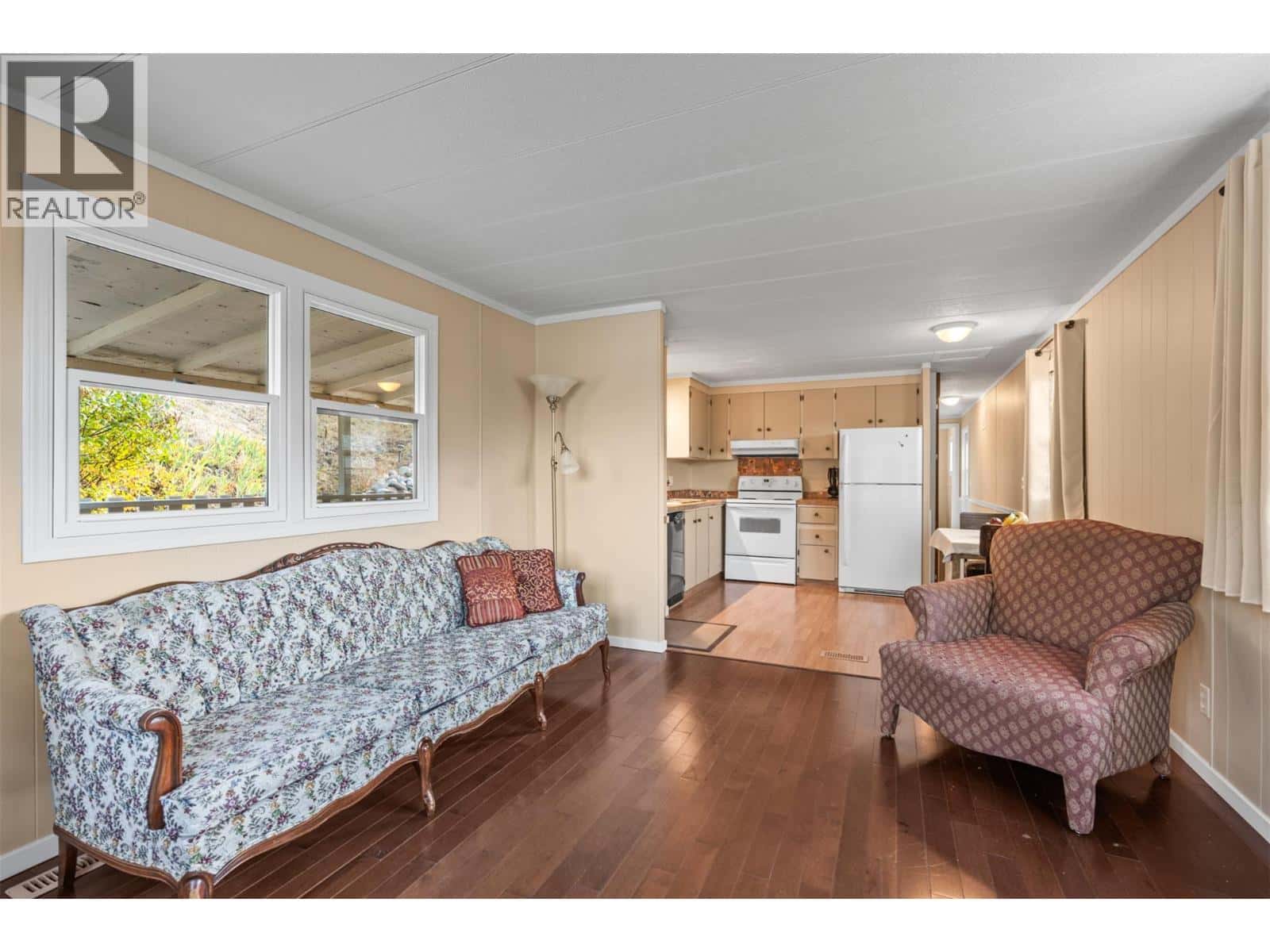 15401 Kalamalka Road Unit# 92 — Coldstream, British Columbia - Photo 5 of 42