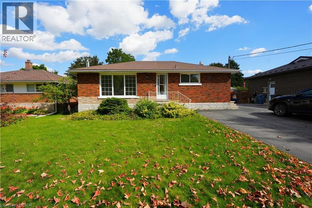 53 FREEMAN Avenue — Guelph, Ontario - Main photo