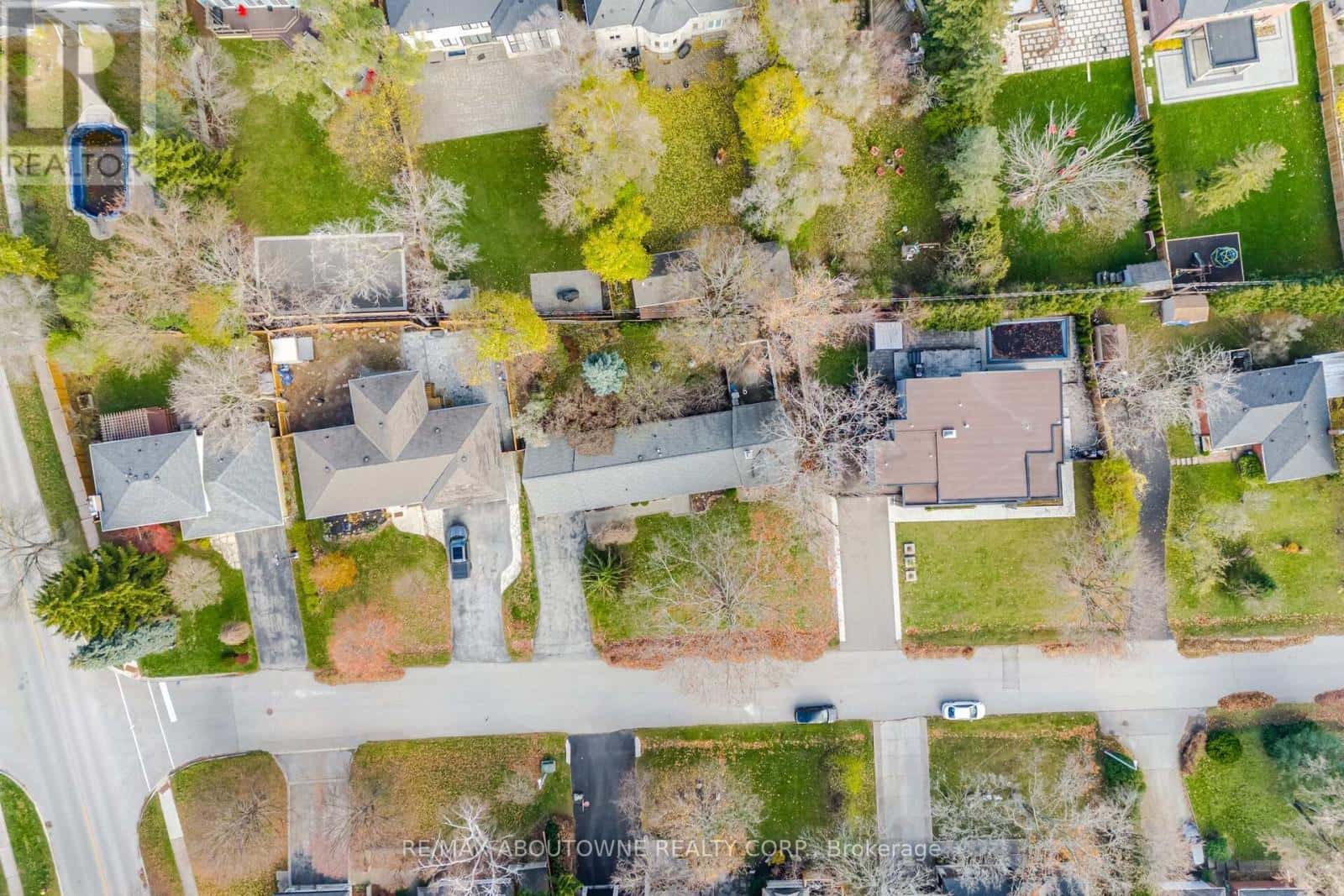 70 GERMORDA DRIVE — Oakville (CP College Park), Ontario - Photo 2 of 50