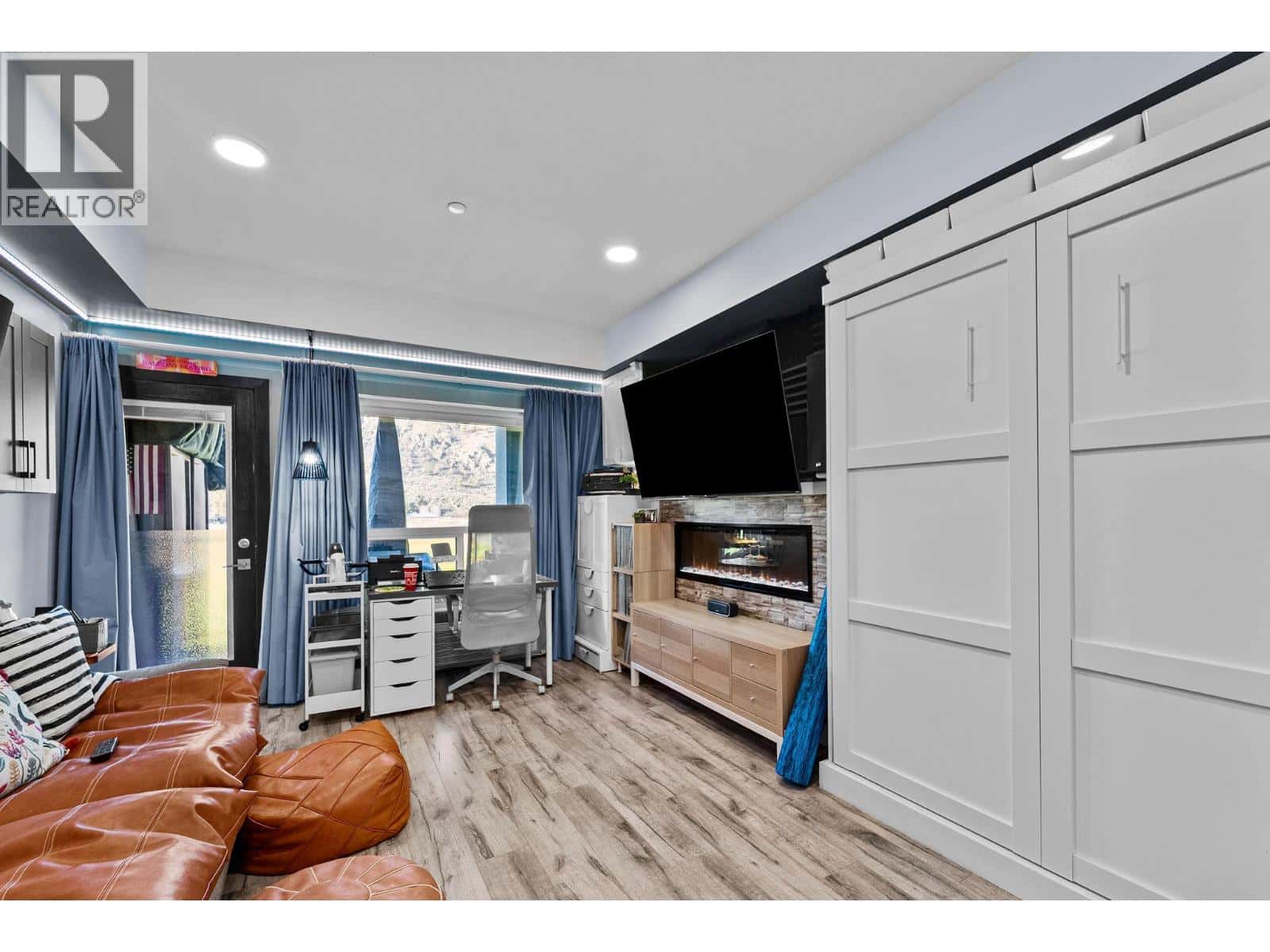 651 DUNES Drive Unit# 207 — Kamloops, British Columbia - Photo 5 of 28