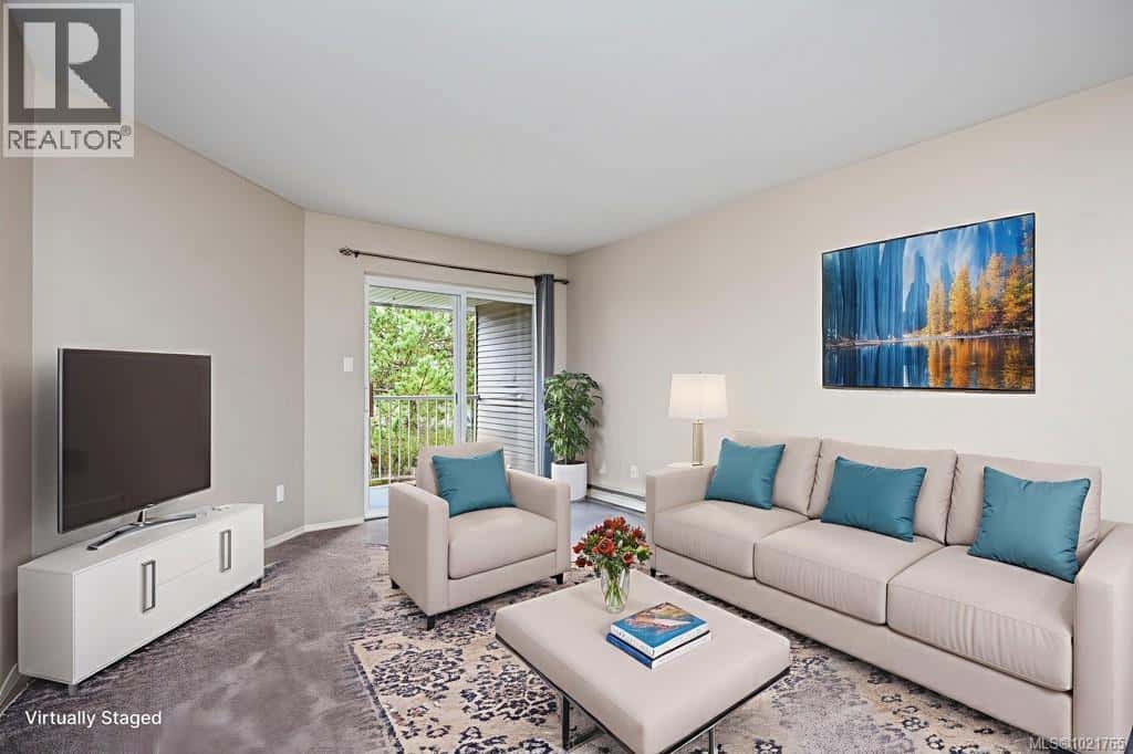 211 130 Back Rd — Courtenay, British Columbia - Photo 3 of 41