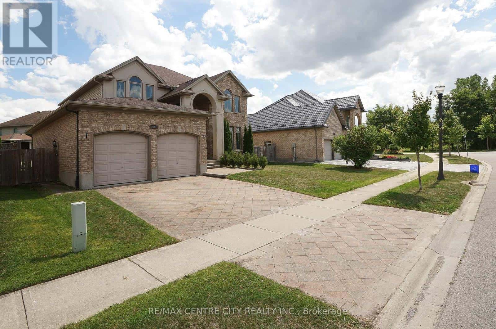 2024 PENNYROYAL STREET — London North (North D), Ontario - Photo 3 of 36