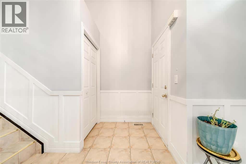 1119 MONARCH MEADOWS DRIVE — Lakeshore, Ontario - Photo 5 of 50