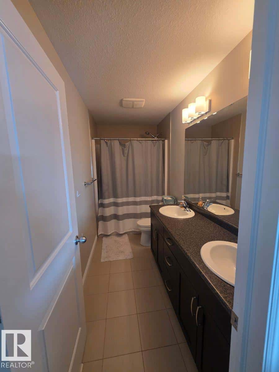 10314 99 ST — Morinville, Alberta - Photo 5 of 20