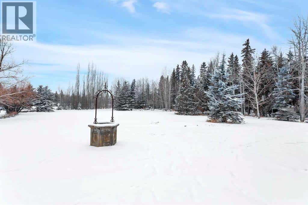 4000 42 Street — Rocky Mountain House, Alberta - Photo 5 of 25