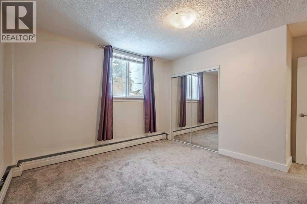 Calgary — Calgary - Photo 4 of 27