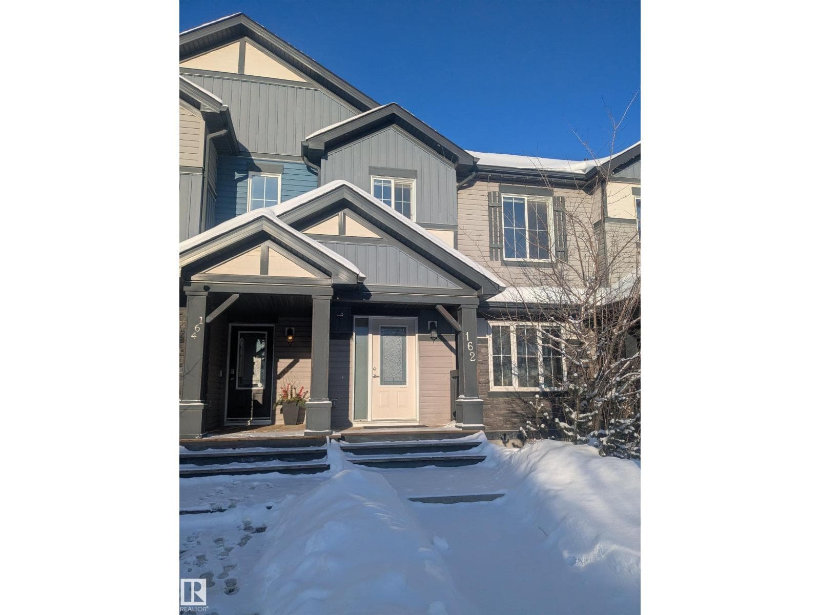 162 DESROCHERS GA SW — Edmonton, Alberta - Main photo