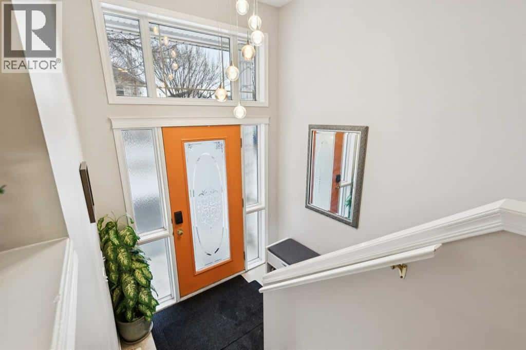 99 Inverness Park SE — Calgary, Alberta - Photo 2 of 41