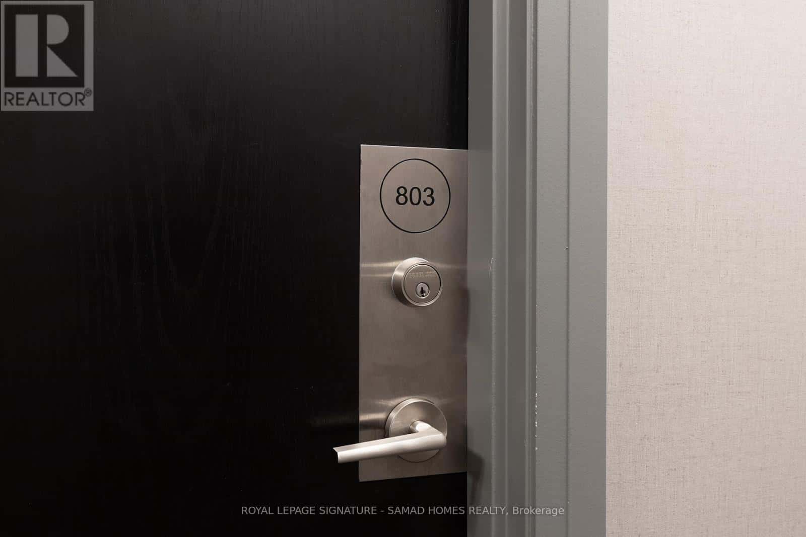 803 - 1 COLE STREET — Toronto (Regent Park), Ontario - Photo 3 of 15