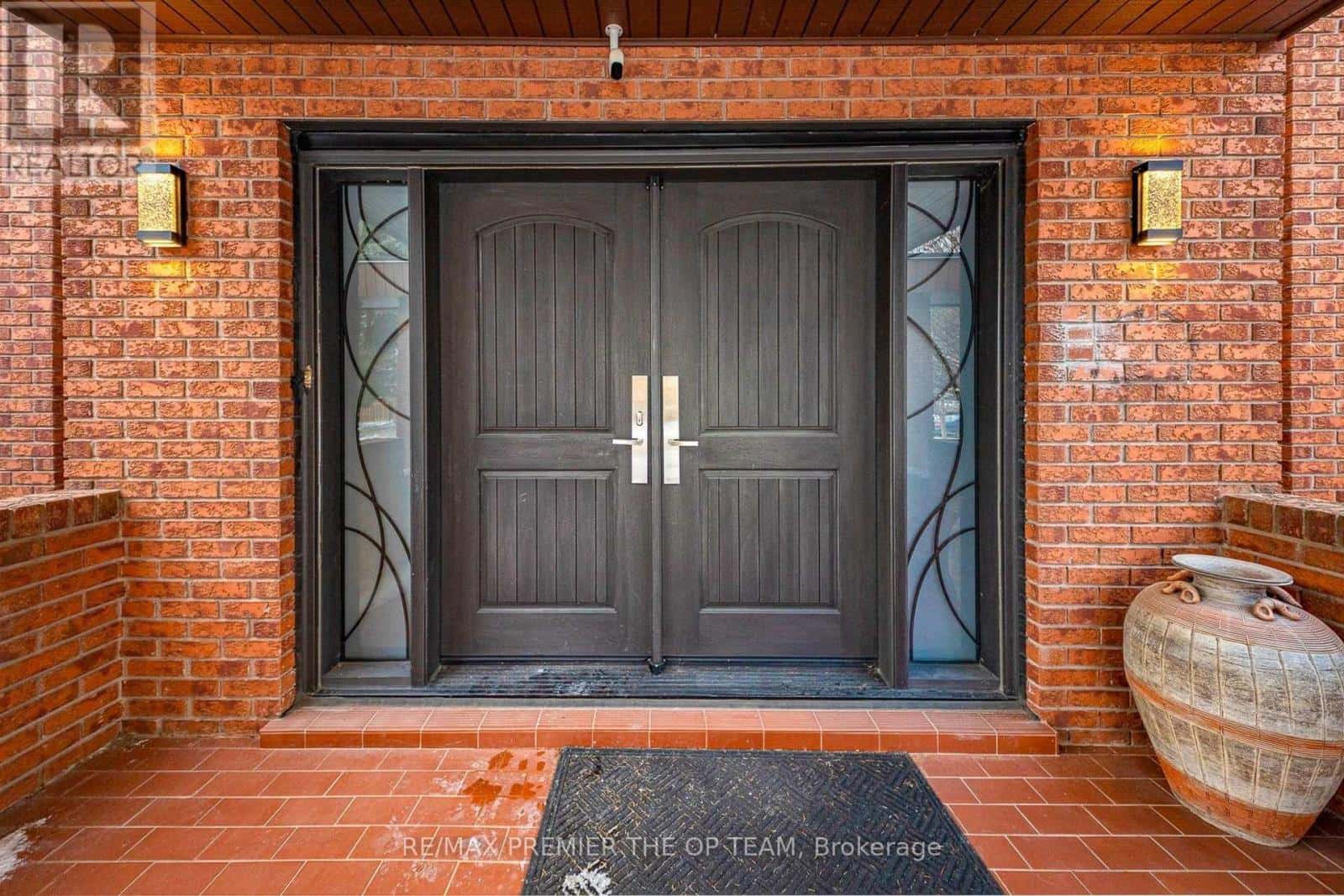 373 FIRGLEN RIDGE — Vaughan (Islington Woods), Ontario - Photo 3 of 50