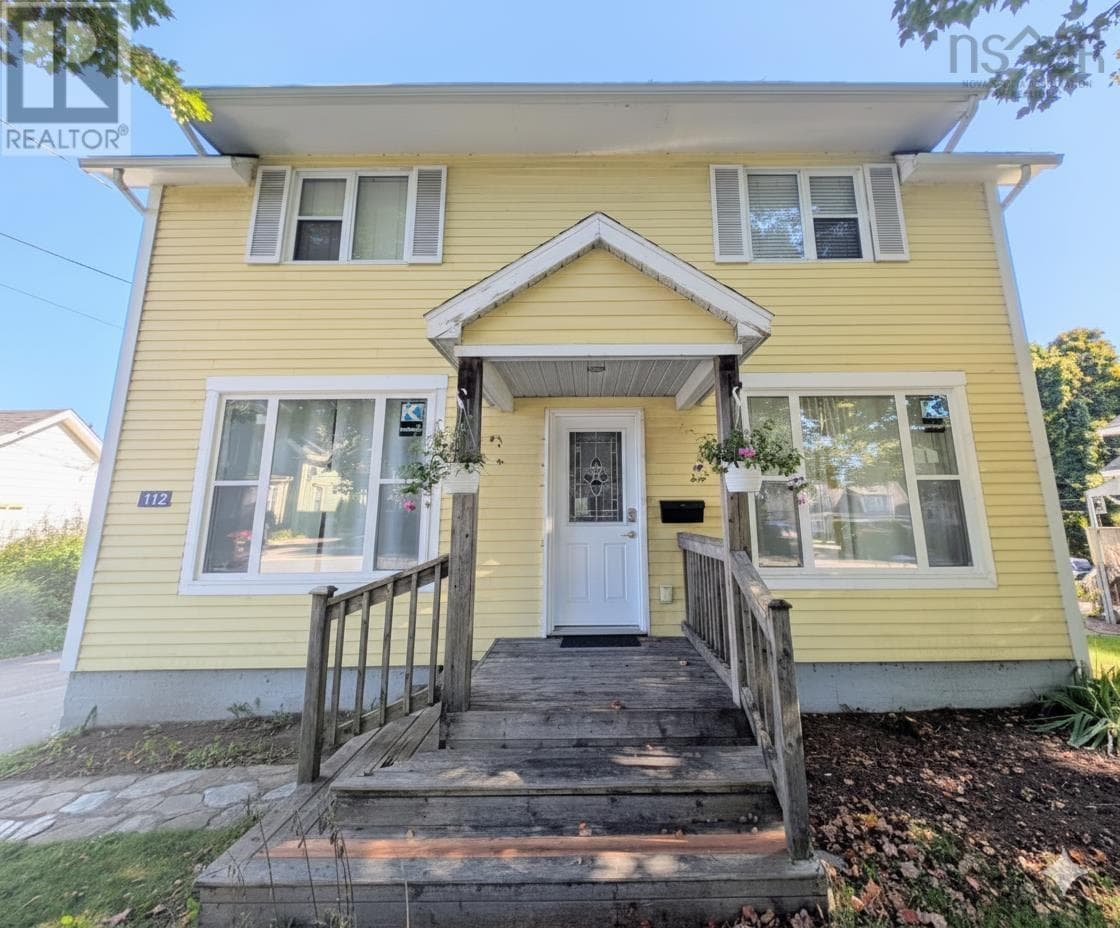 112 Bristol Avenue — Liverpool, Nova Scotia - Main photo