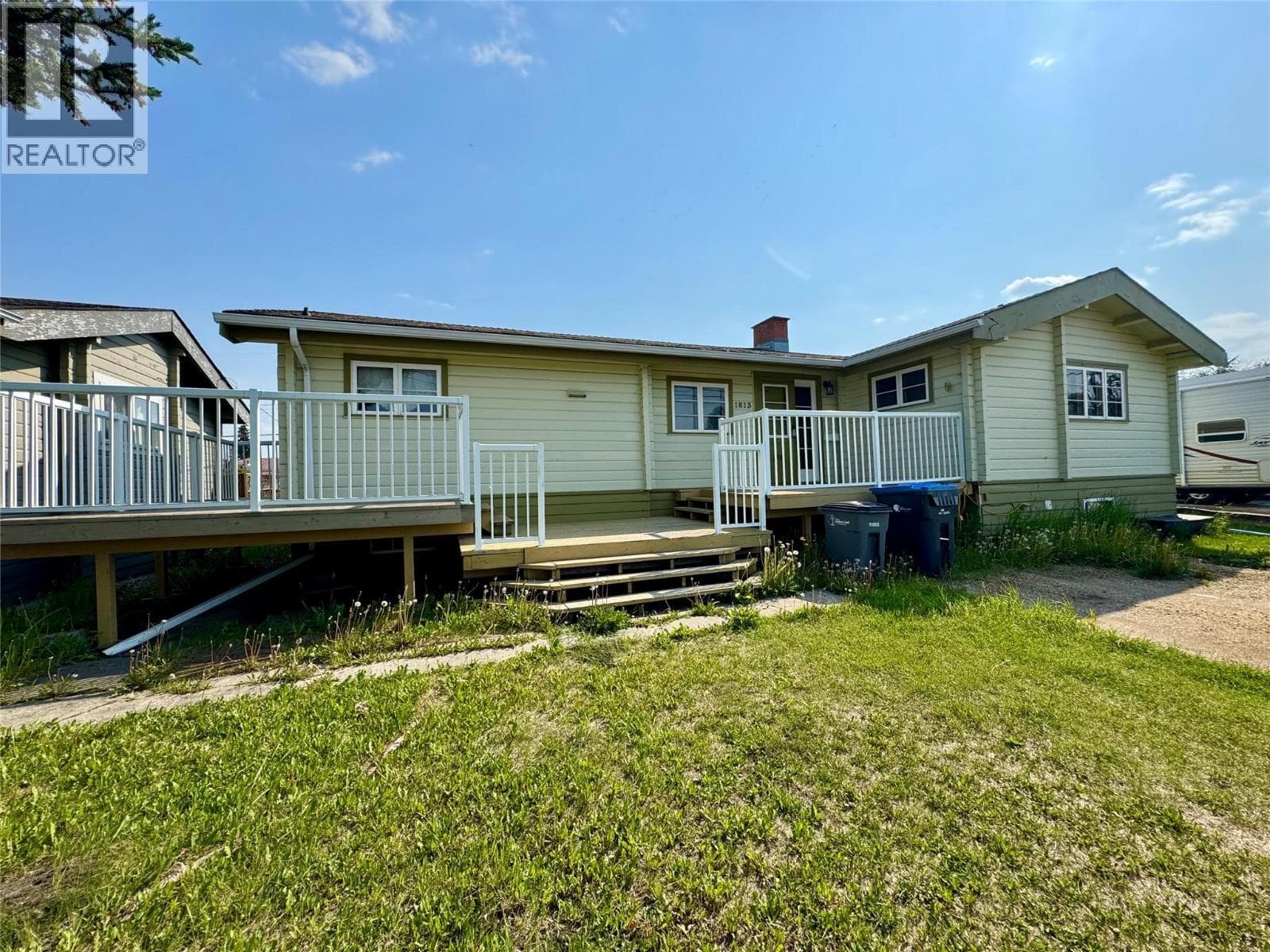 1813 108 Avenue — Dawson Creek, British Columbia - Main photo