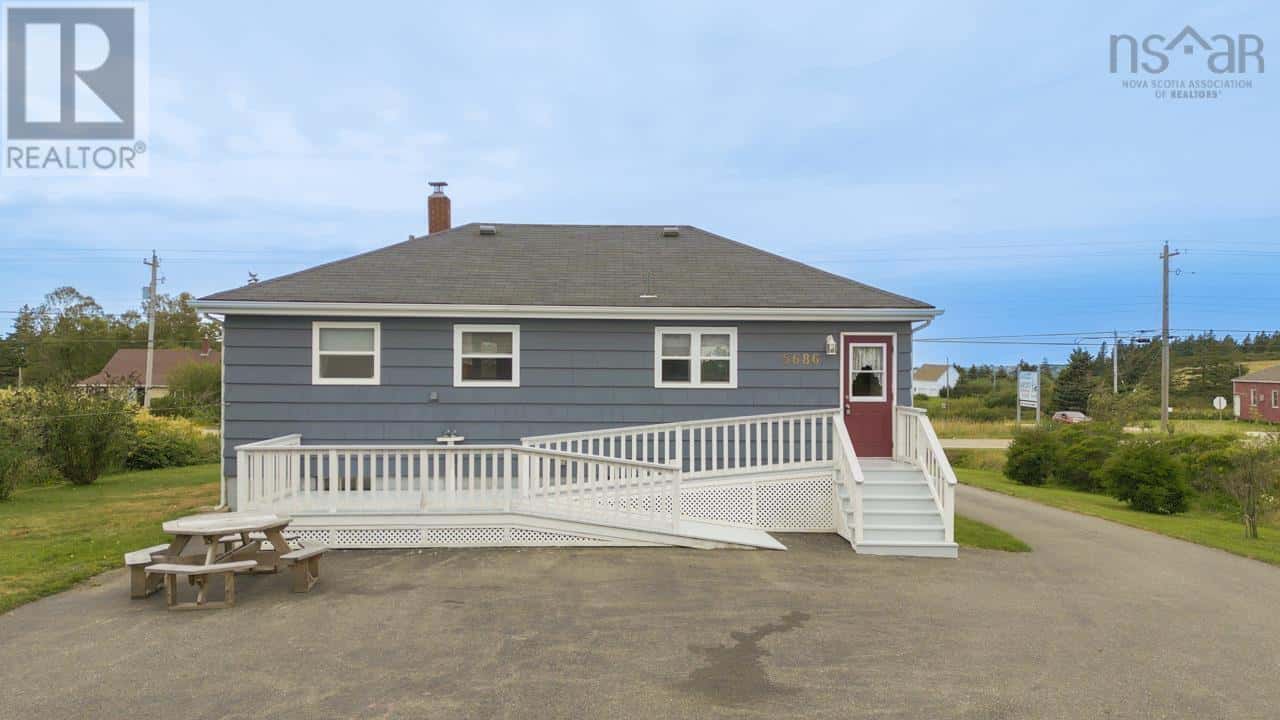 5686 Highway 1 — Mavillette, Nova Scotia - Photo 2 of 40