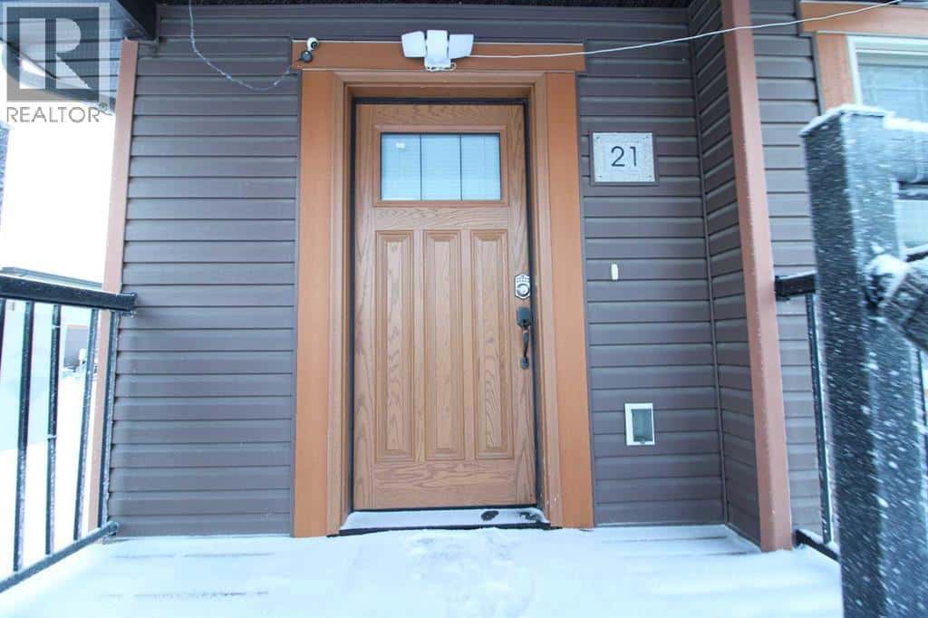 21, 4118 41 Avenue — Lloydminster, Saskatchewan - Photo 2 of 23