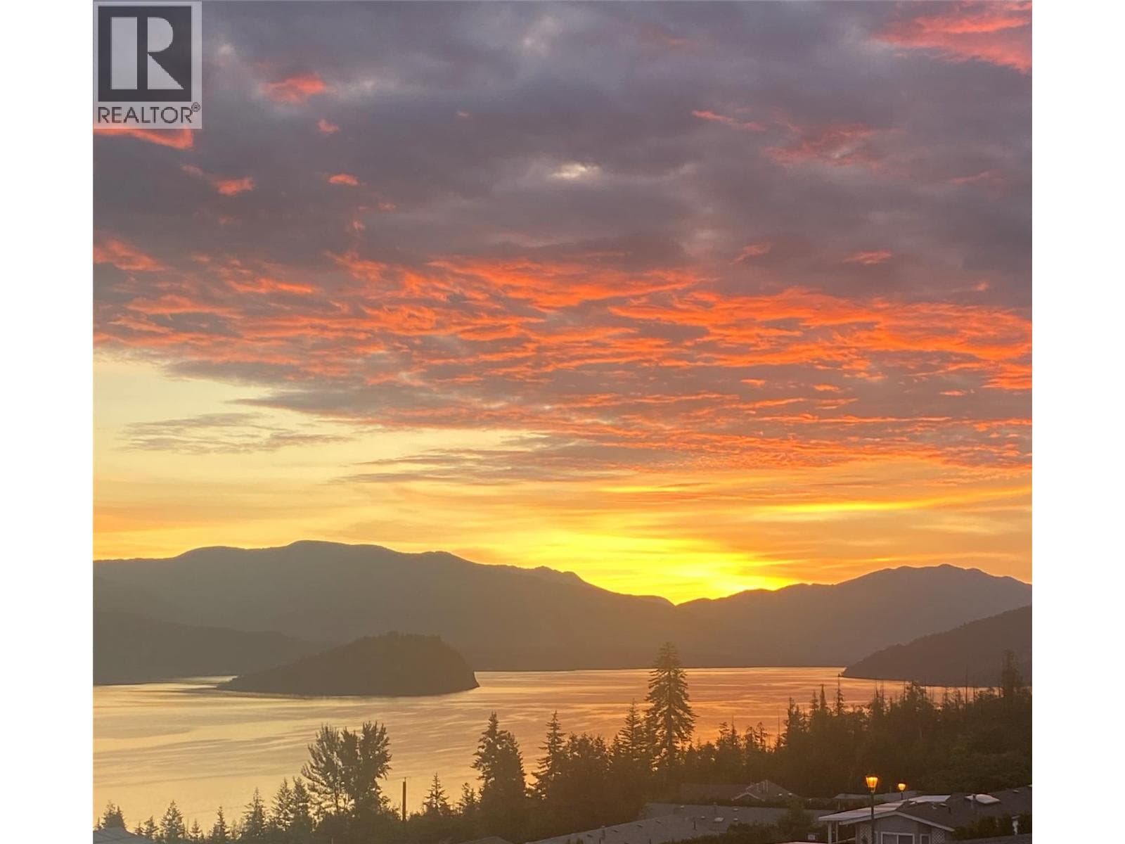 1510 Trans Canada Highway Unit# 65 — Sorrento, British Columbia - Main photo