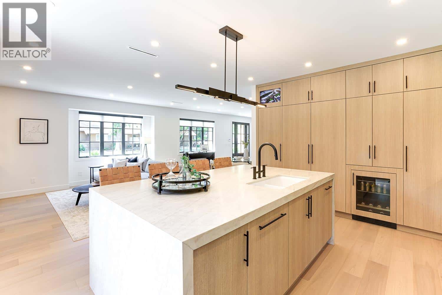 6009 16 AVENUE — Delta, British Columbia - Photo 4 of 40