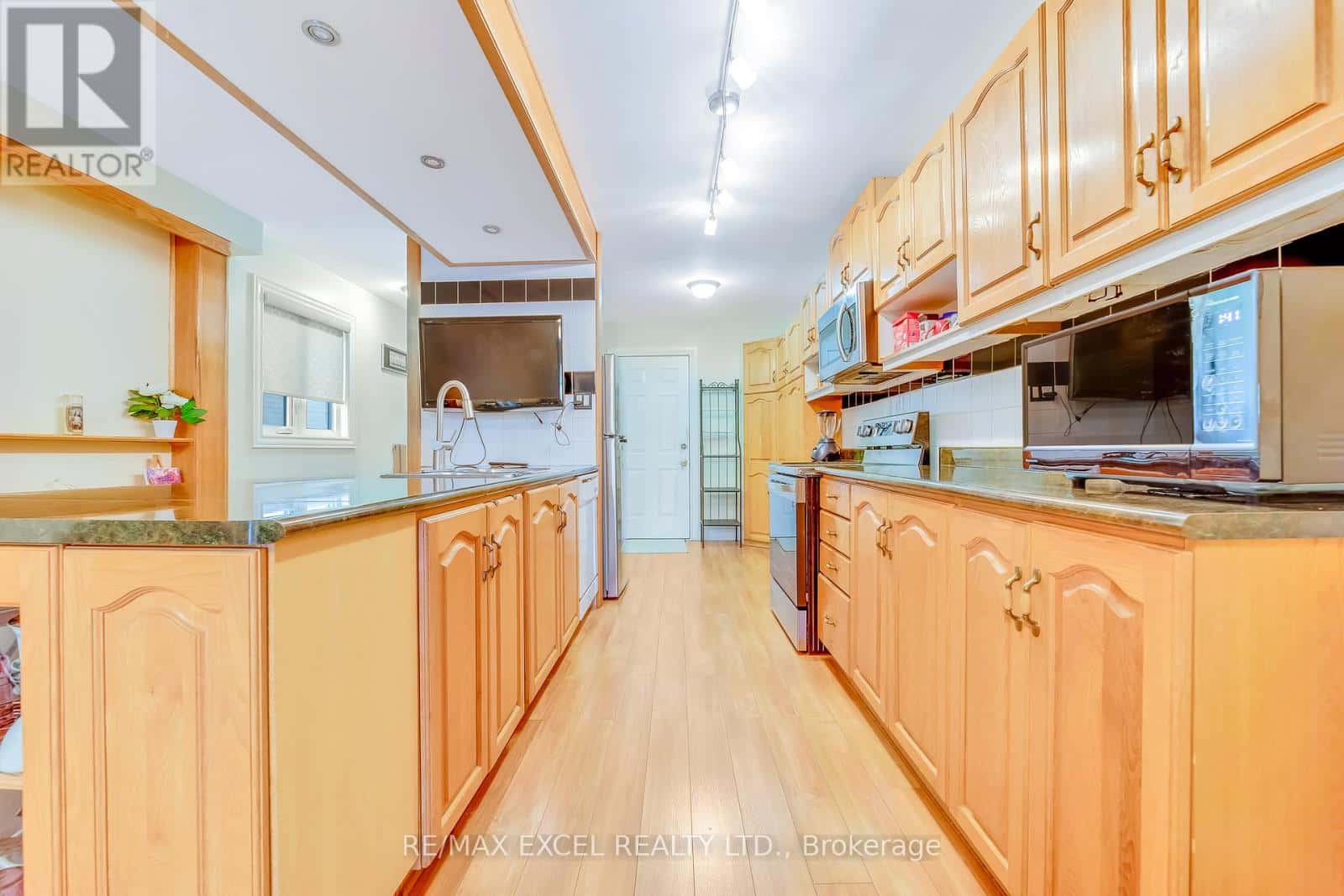 47 JACOB FISHER DRIVE — Toronto (Malvern), Ontario - Photo 3 of 30