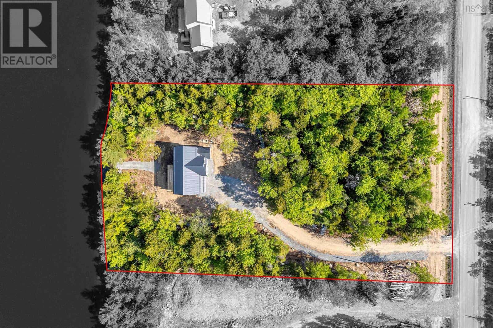 103 Canoe Crescent — Hammonds Plains, Nova Scotia - Photo 2 of 47