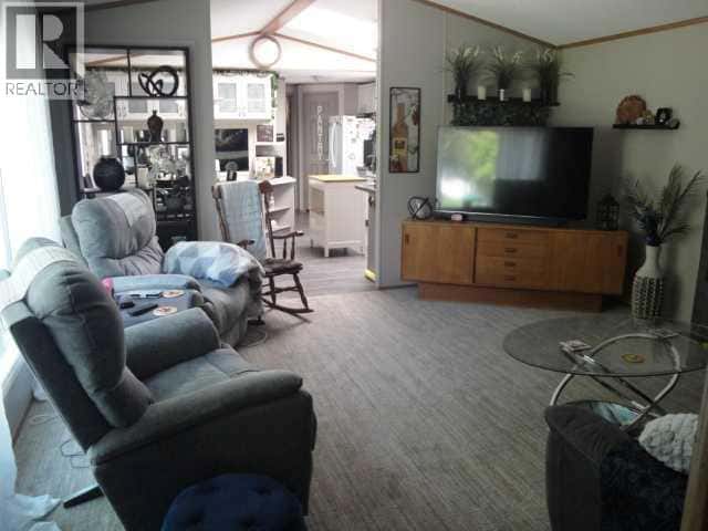 2916 33A Avenue S — Lethbridge, Alberta - Photo 5 of 32