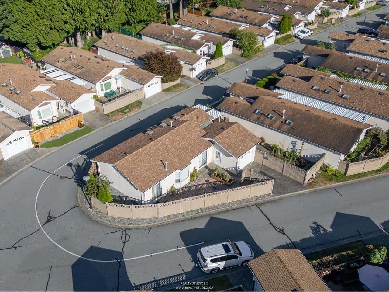 59 1400 164 STREET — Surrey, British Columbia - Photo 3 of 40