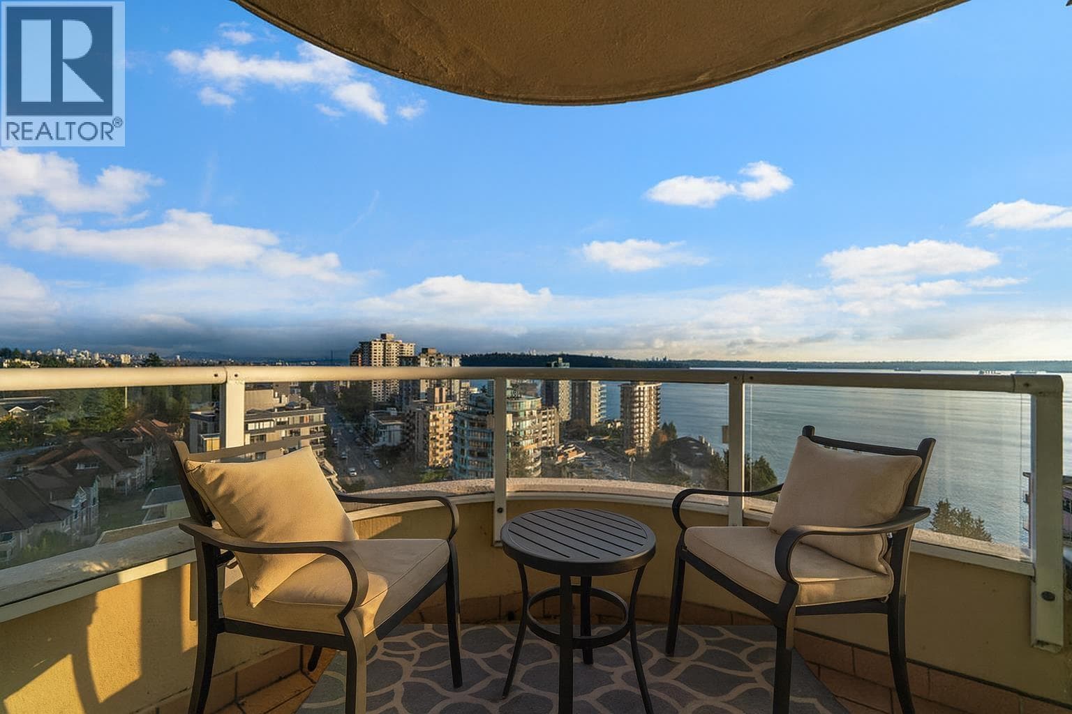 1601 2203 BELLEVUE AVENUE — West Vancouver, British Columbia - Main photo