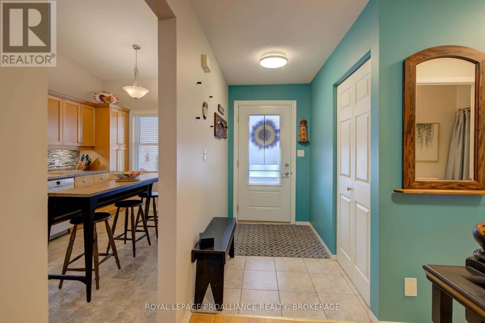 406 WATERLOO DRIVE — Kingston (East Gardiners Rd), Ontario - Photo 5 of 48