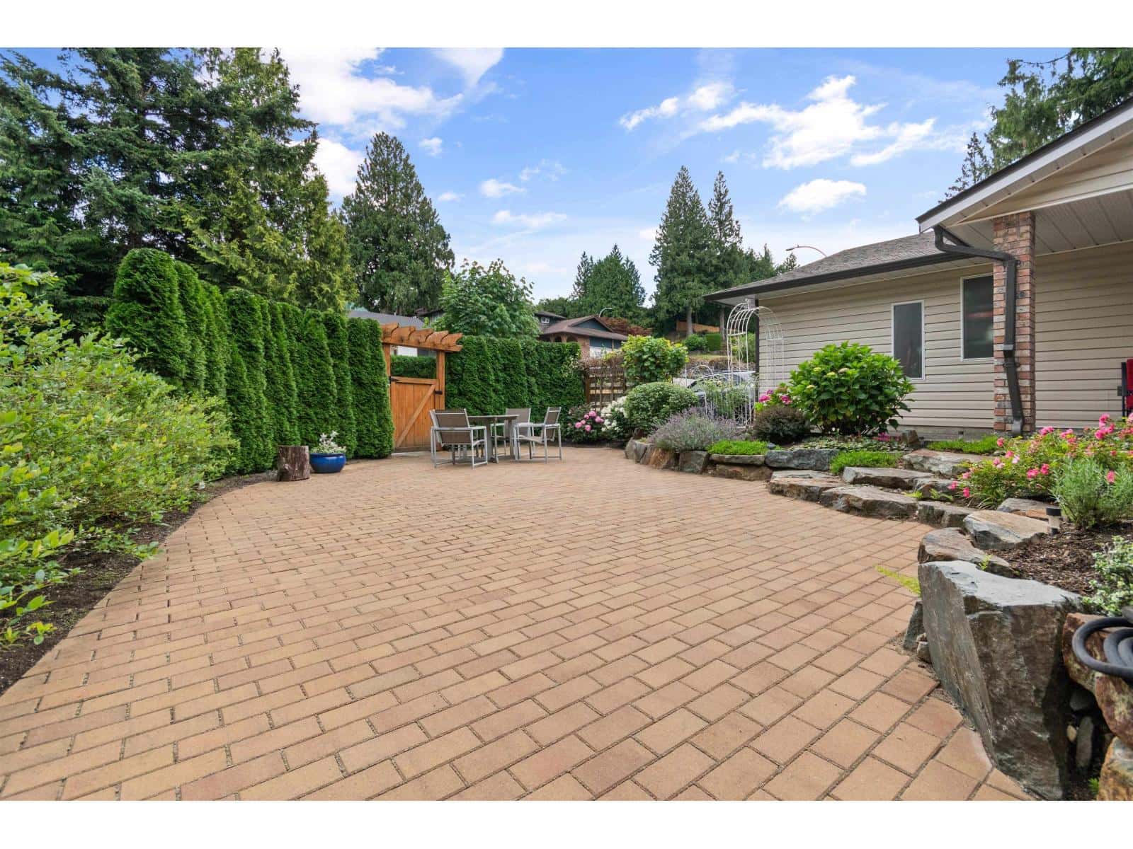 47495 SWALLOW CRESCENT, Little Mountain — Chilliwack, British Columbia - Photo 4 of 37