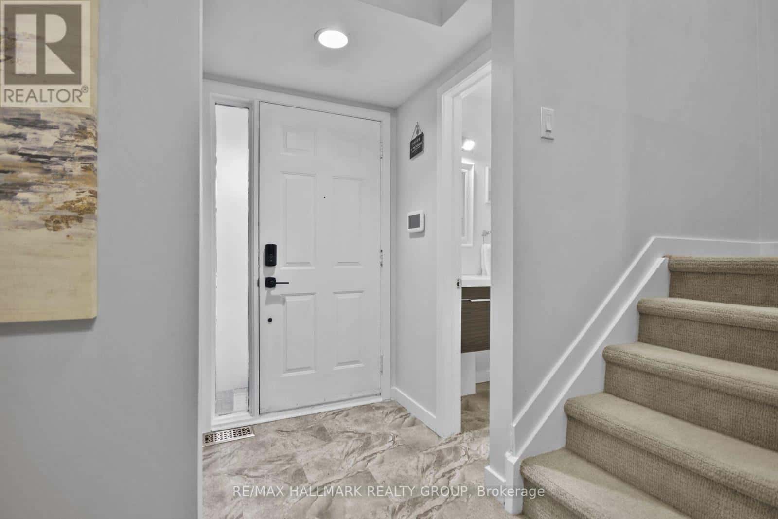 52 PEACOCK CRESCENT — Ottawa, Ontario - Photo 5 of 50