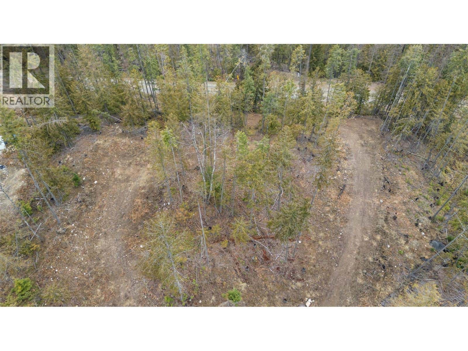 506 RIONDEL Road — Riondel, British Columbia - Photo 3 of 17