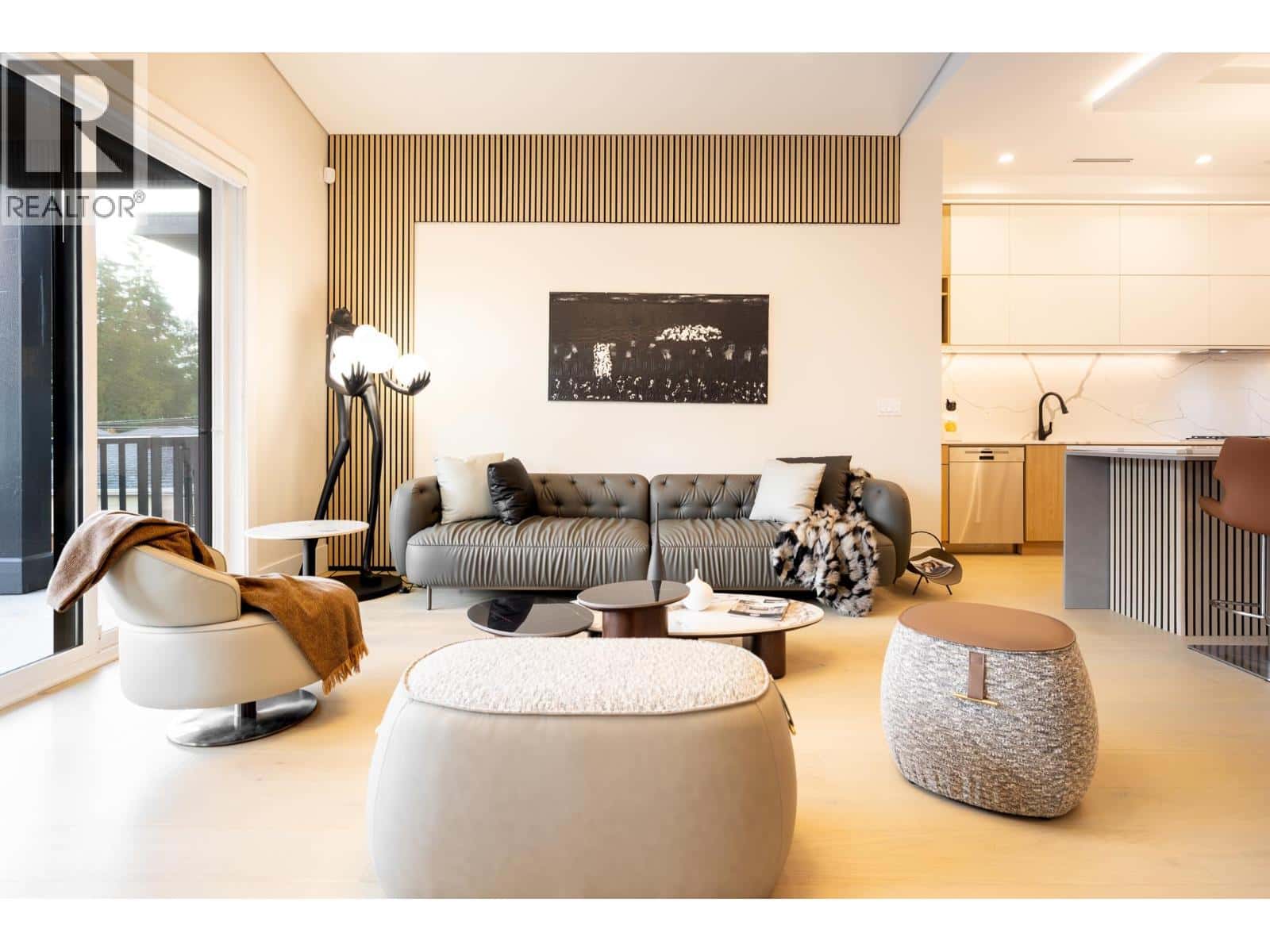 8055 18TH AVENUE — Burnaby, British Columbia - Photo 5 of 40