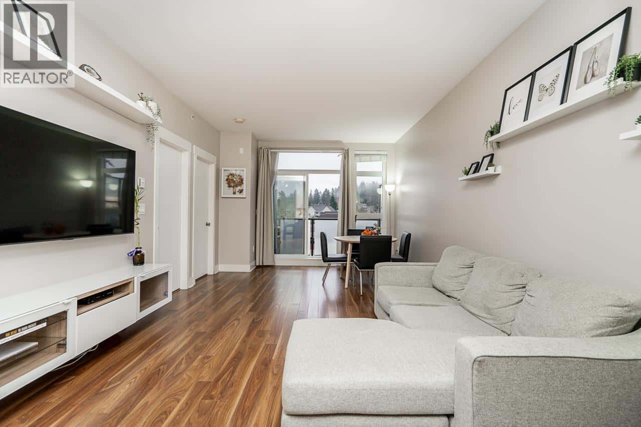 419 55 EIGHTH AVENUE — New Westminster, British Columbia - Photo 3 of 30