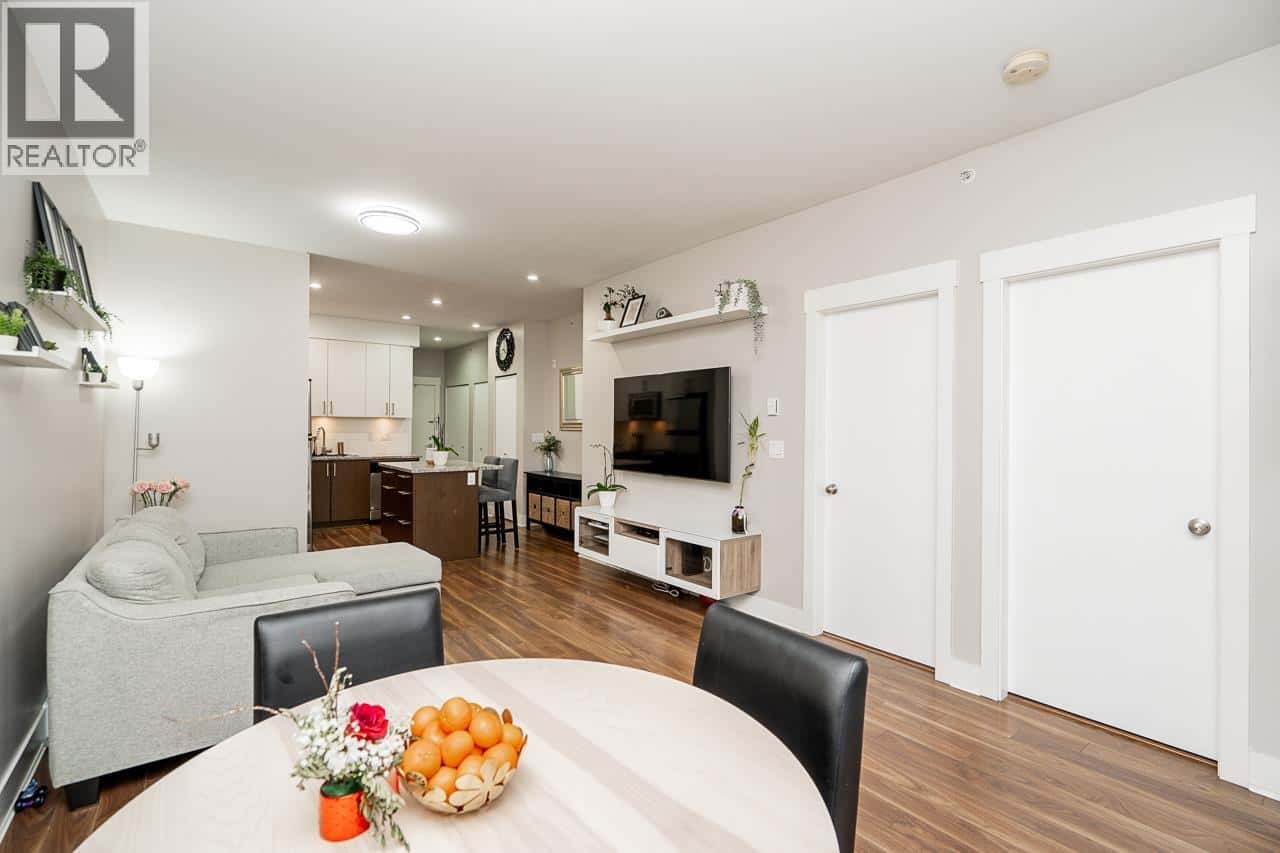 419 55 EIGHTH AVENUE — New Westminster, British Columbia - Photo 5 of 30