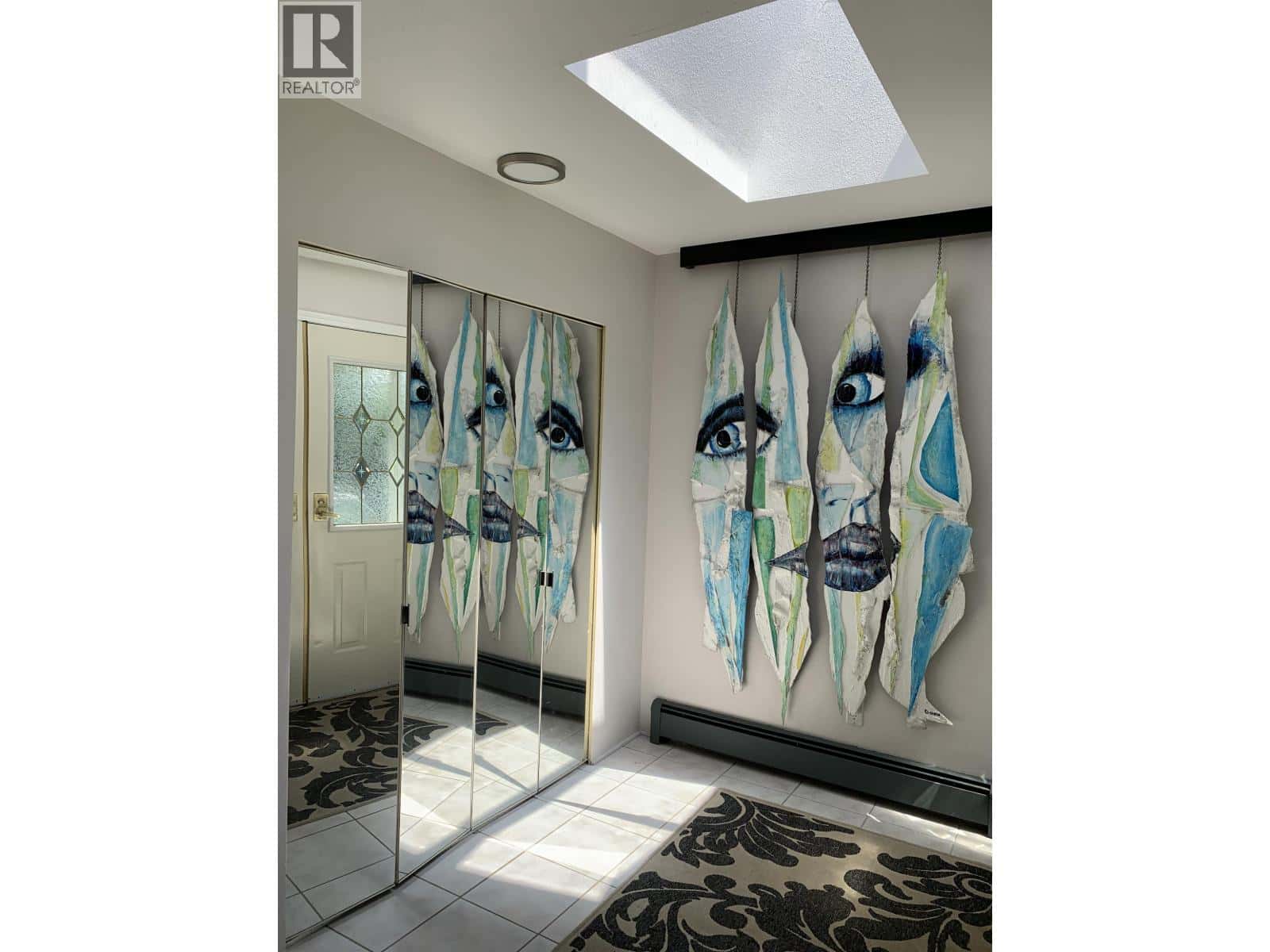 4227 W 14TH AVENUE — Vancouver, British Columbia - Photo 4 of 30