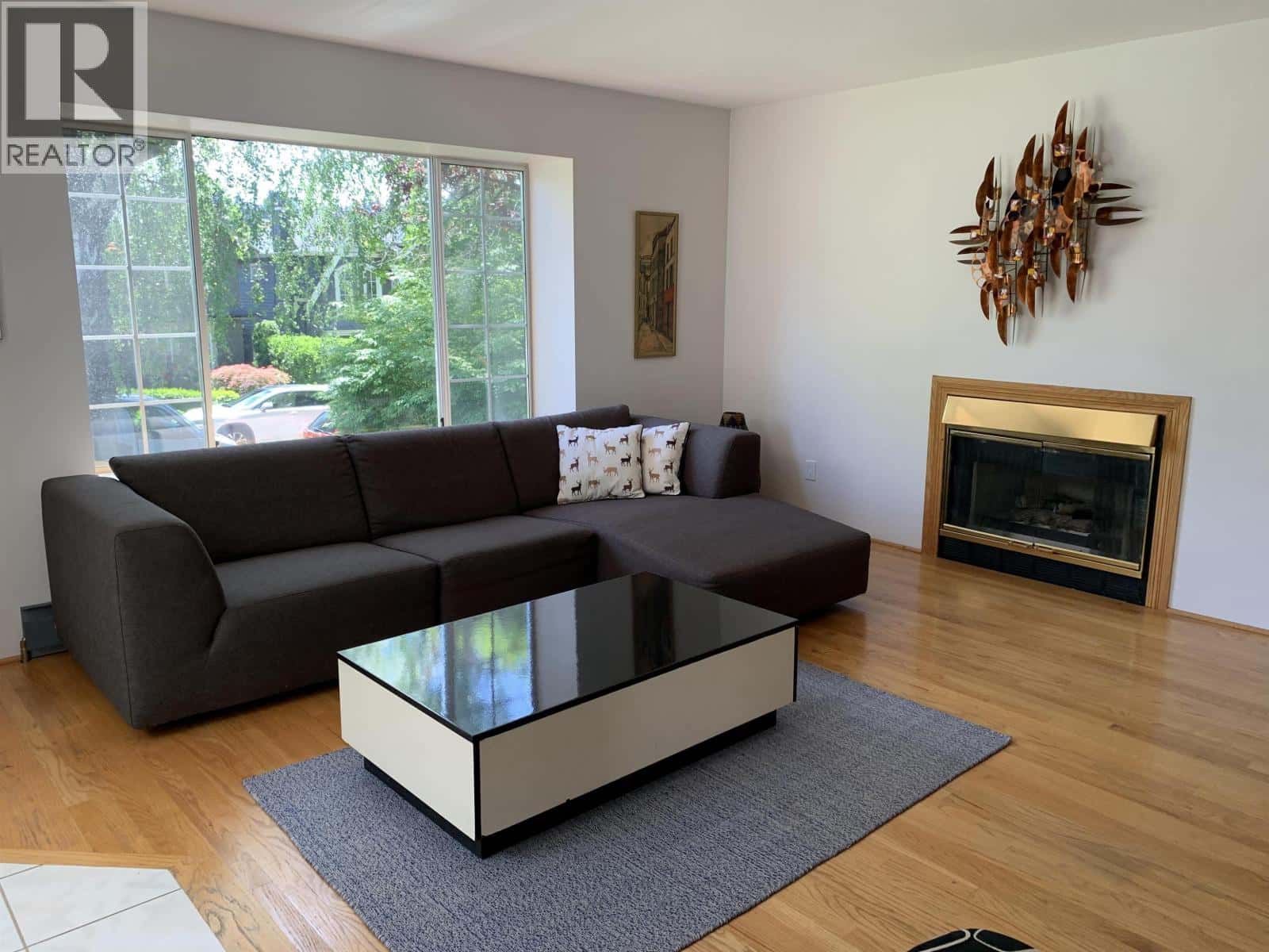 4227 W 14TH AVENUE — Vancouver, British Columbia - Photo 5 of 30