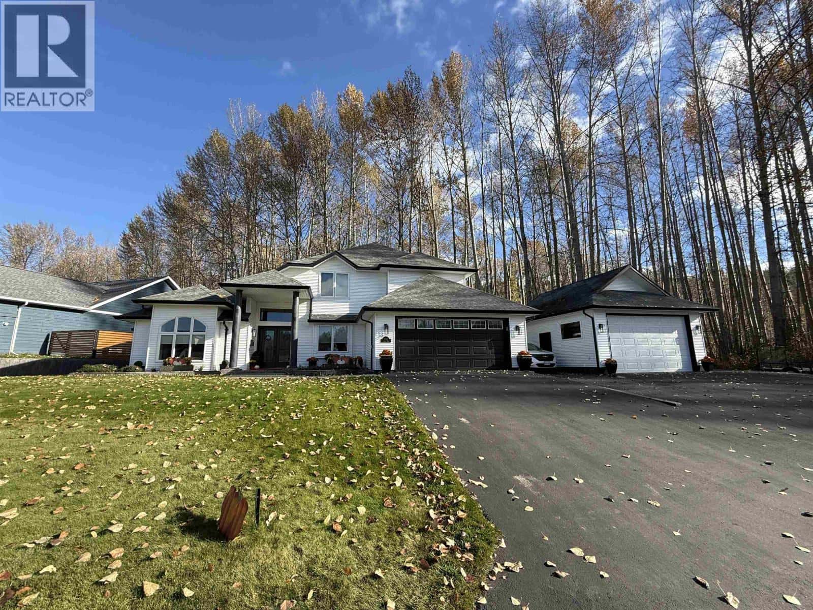 108 LAWLOR DRIVE — Quesnel, British Columbia - Photo 2 of 40