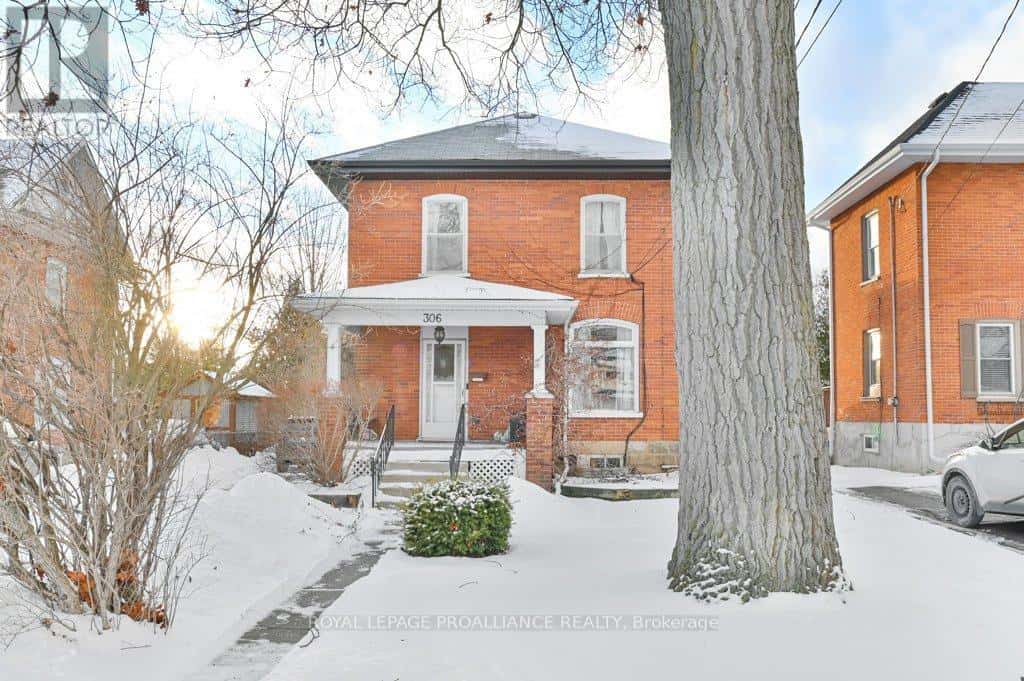 306 BLEECKER AVENUE — Belleville (Thurlow Ward), Ontario - Photo 2 of 40