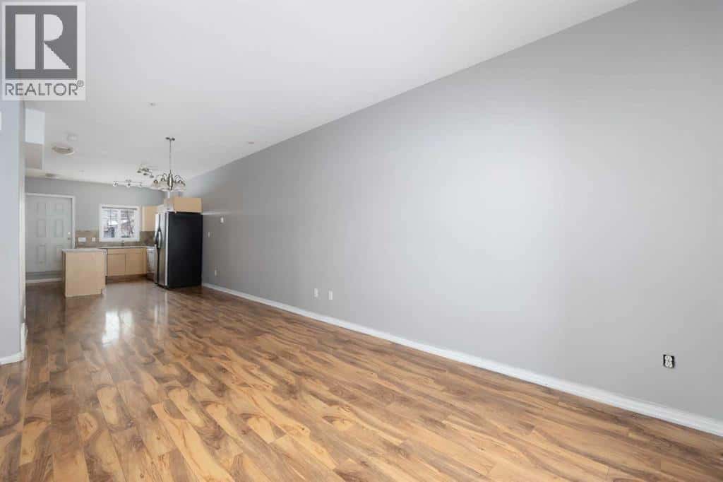 Fort McMurray — Fort McMurray - Photo 5 of 26