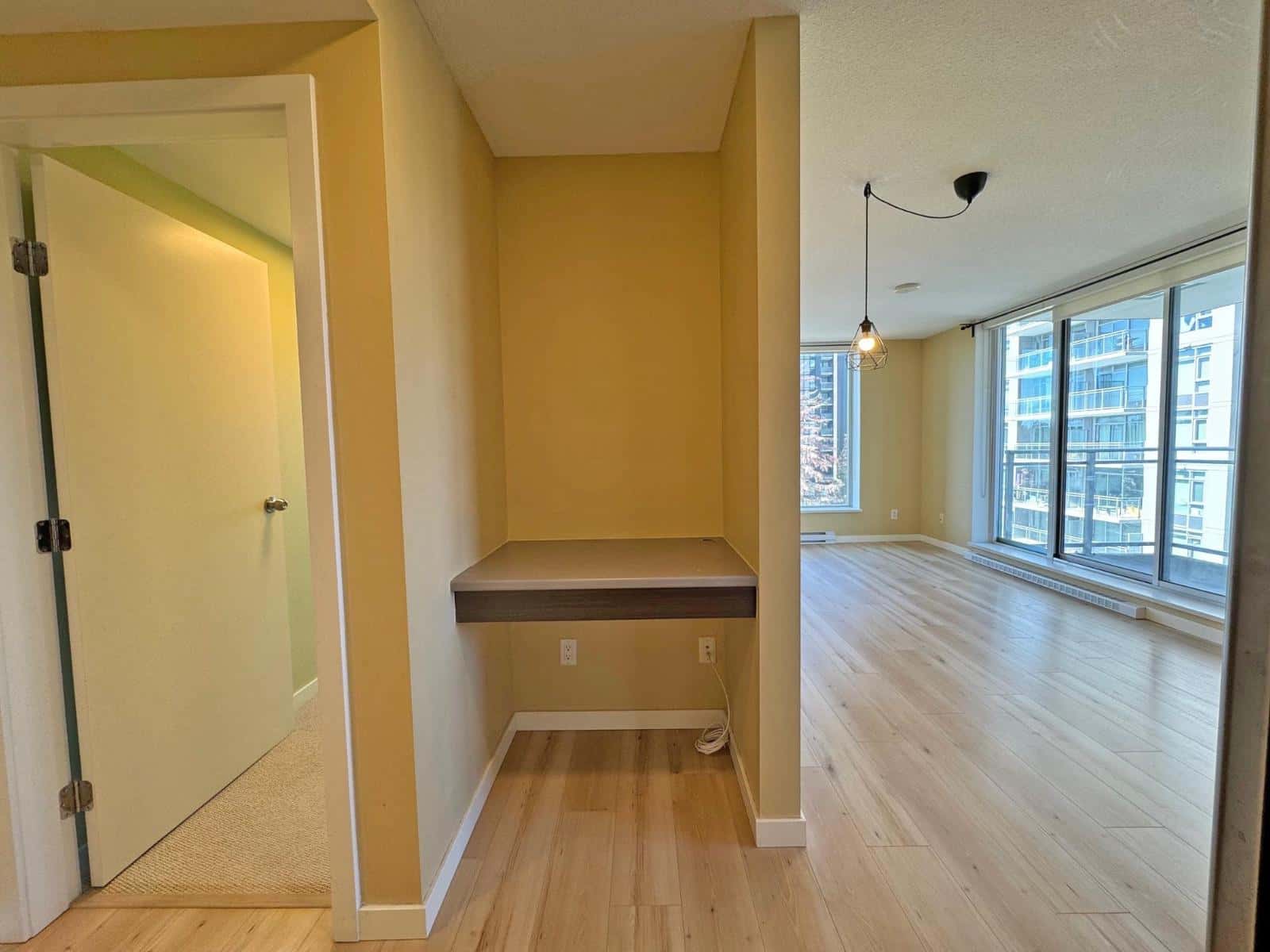 802 13325 102A AVENUE — Surrey, British Columbia - Photo 5 of 13