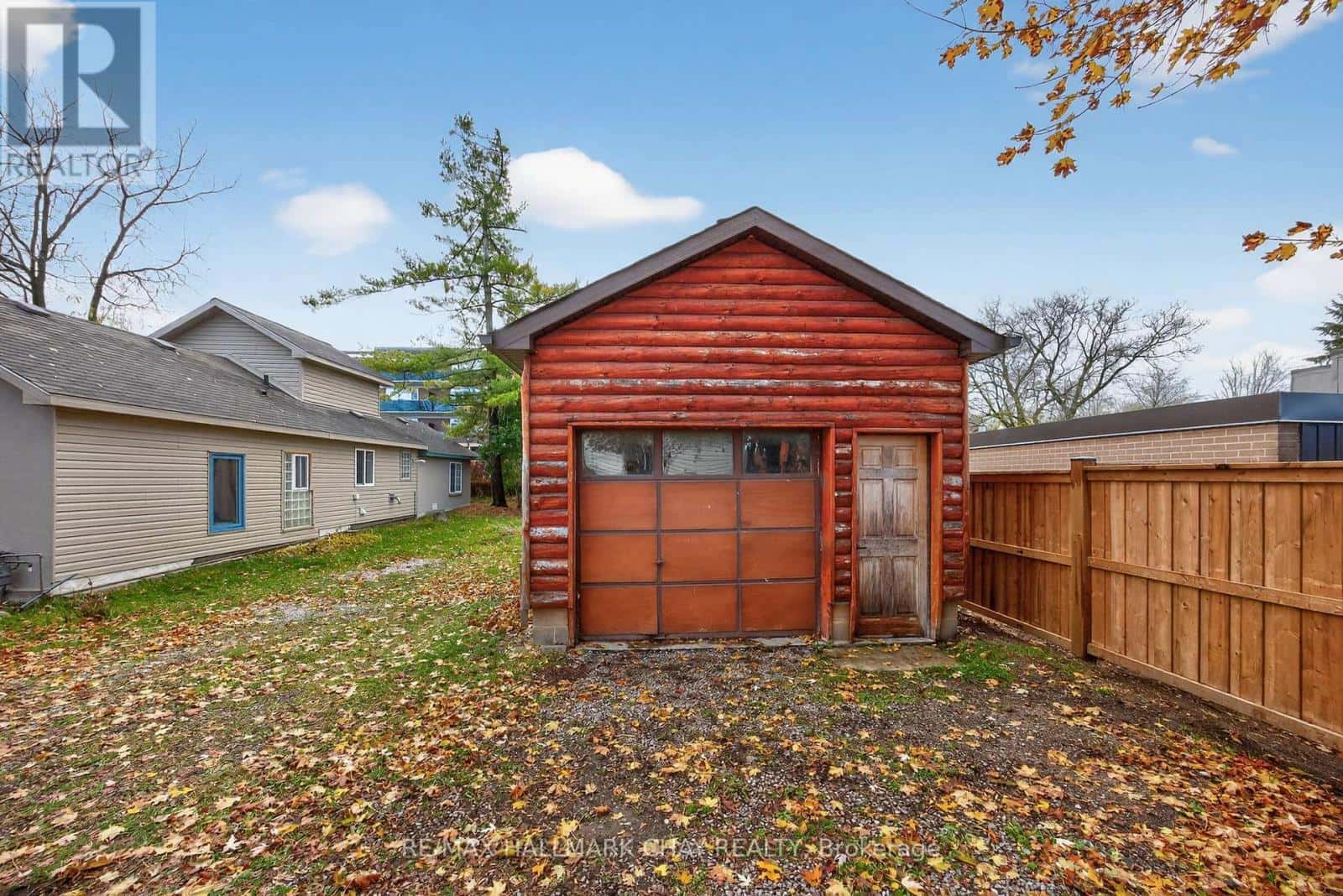 114 BURTON AVENUE — Barrie (Allandale), Ontario - Photo 3 of 29