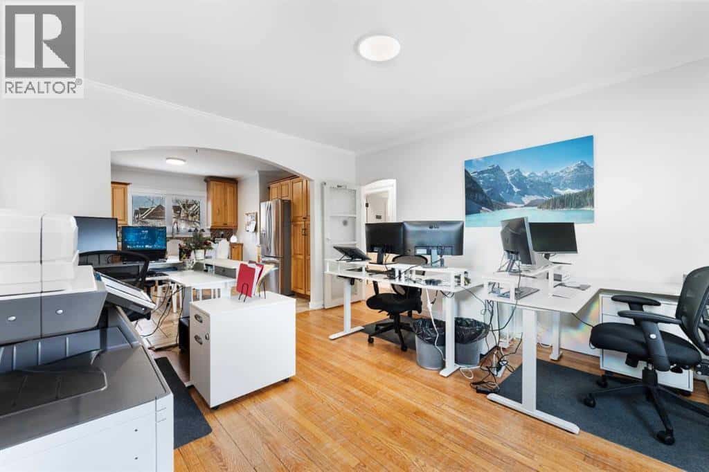 313 Ross Avenue — Cochrane, Alberta - Photo 4 of 28