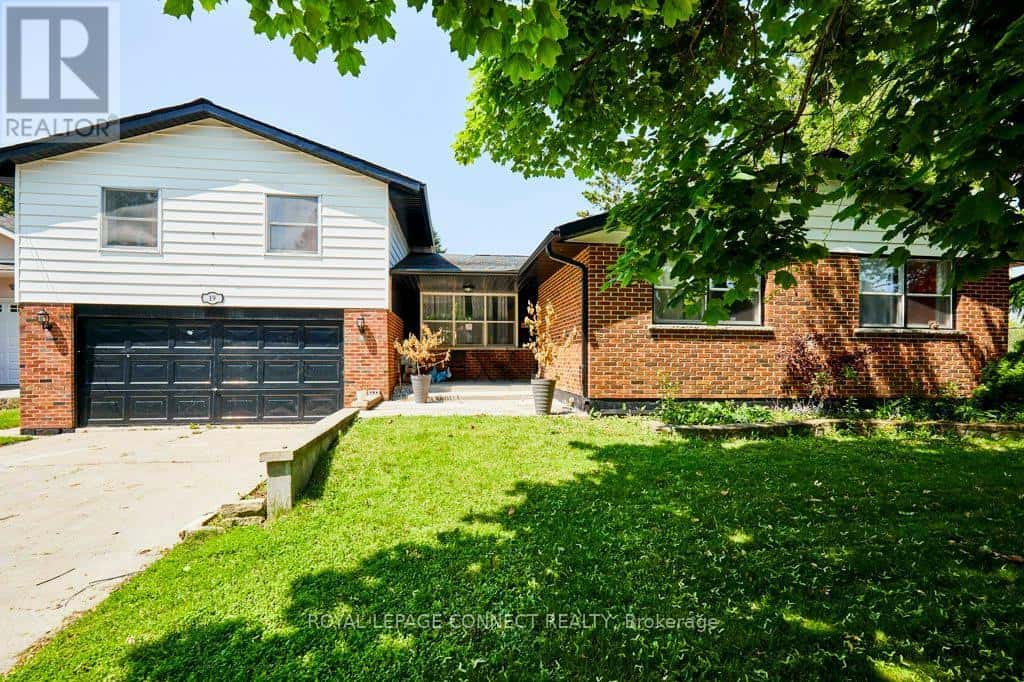 19 COVERDALE AVENUE — Cobourg, Ontario - Photo 2 of 40