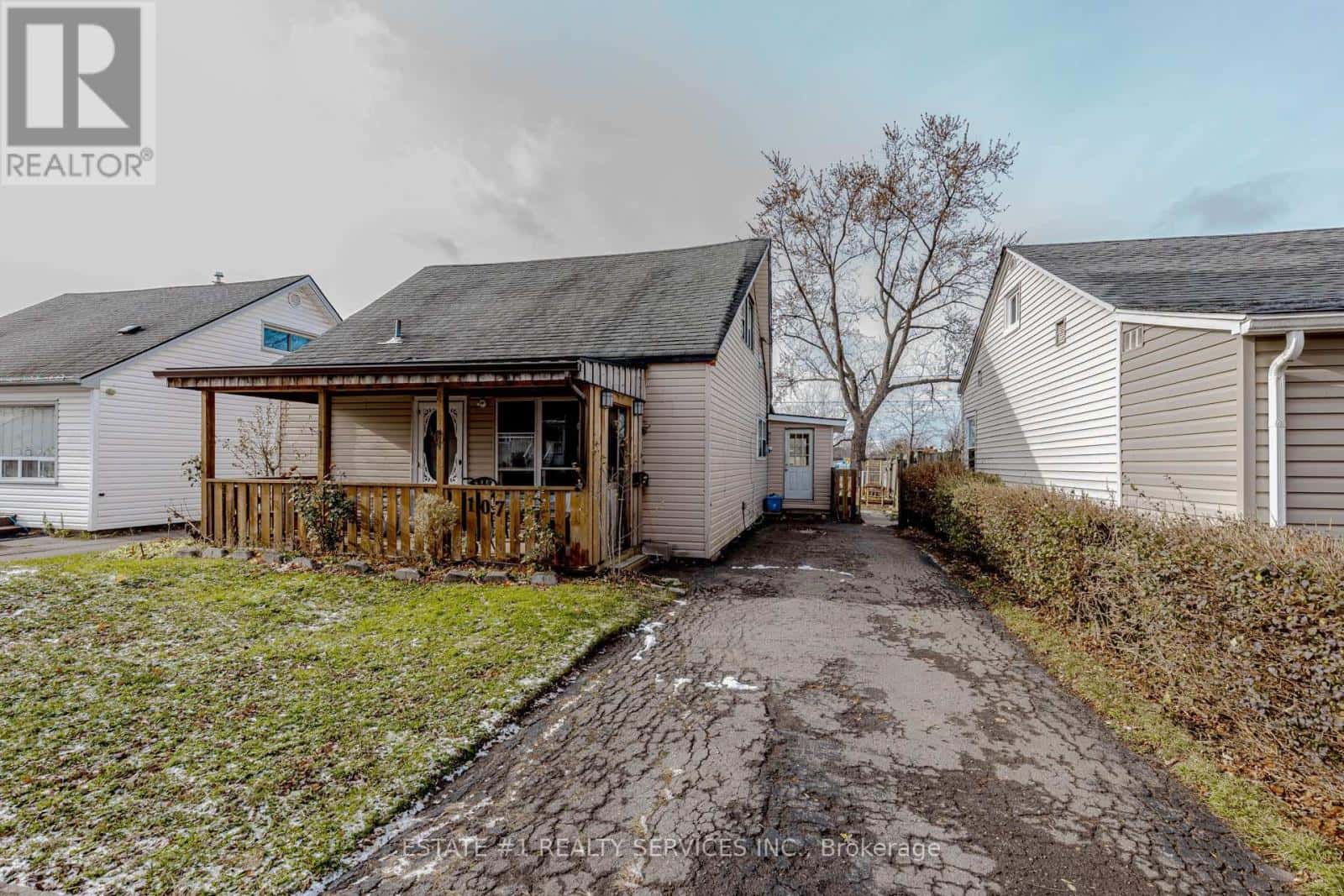 107 DOVER ROAD — Welland (Lincoln/Crowland), Ontario - Photo 5 of 46