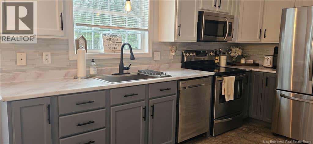 29 Laurelwood Drive — Lower Coverdale, New Brunswick - Photo 3 of 24