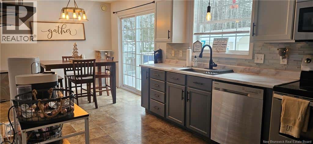 29 Laurelwood Drive — Lower Coverdale, New Brunswick - Photo 2 of 24